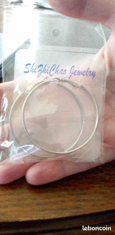 Boucles d'oreilles neuves (image 2)
