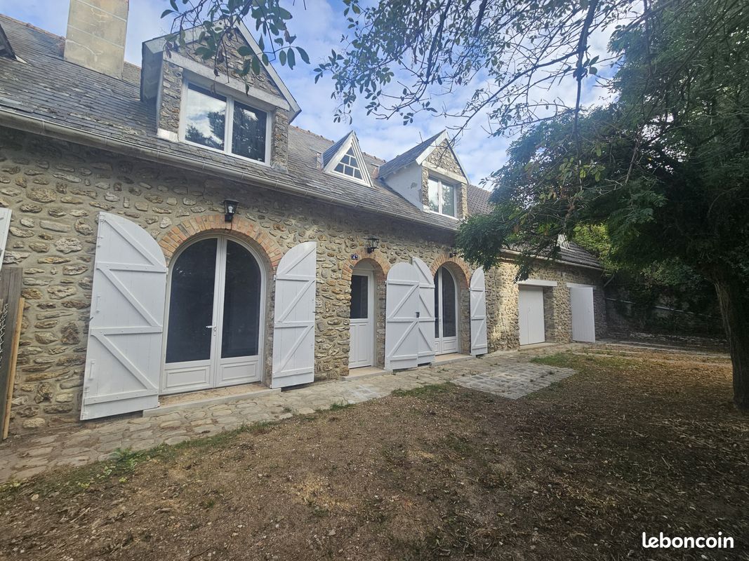 Maison 6 pièces 131 m² · à Roinville · 131 m² · 1 300 €/mois