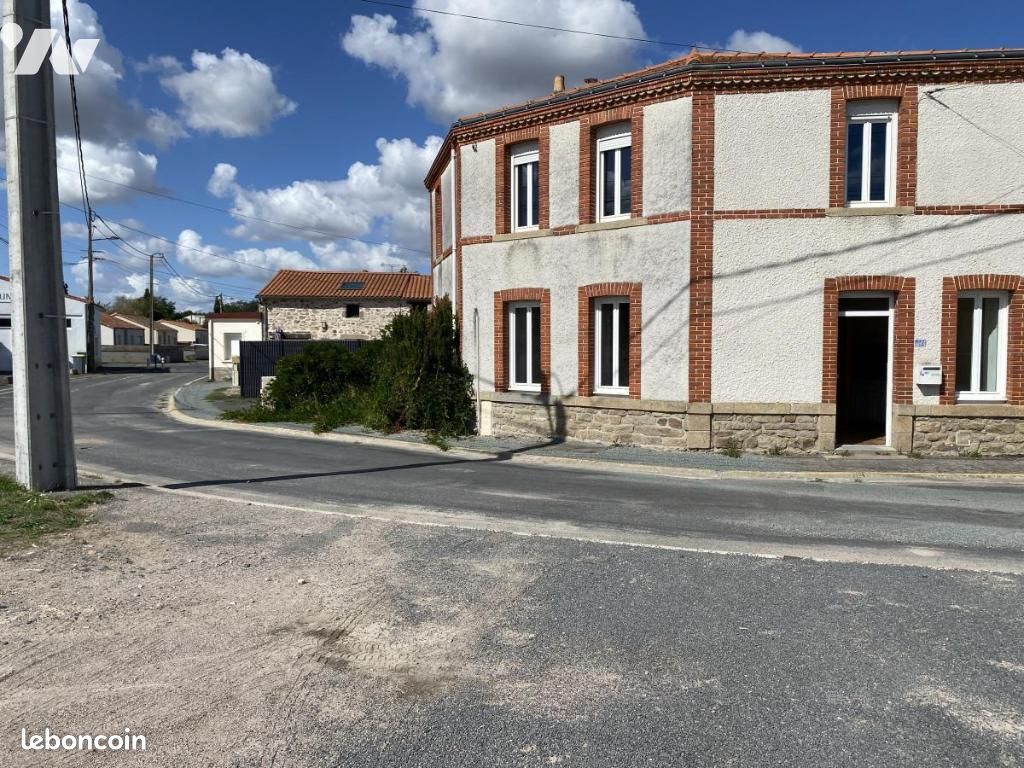 Maison 4 pièces 129 m² · à Saint-Hilaire-de-Clisson · 129 m² · 153 700 €