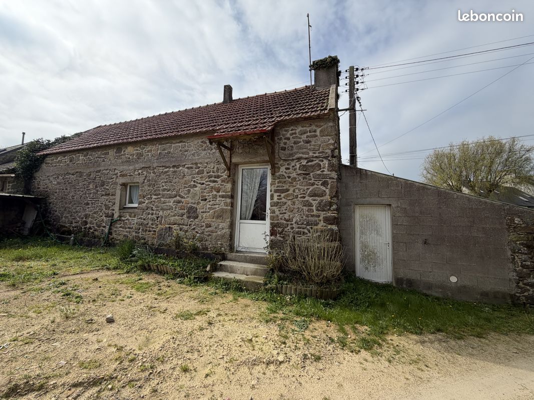 Maison 2 pièces 61 m² · à Plounéventer · 61 m² · 69 000 €