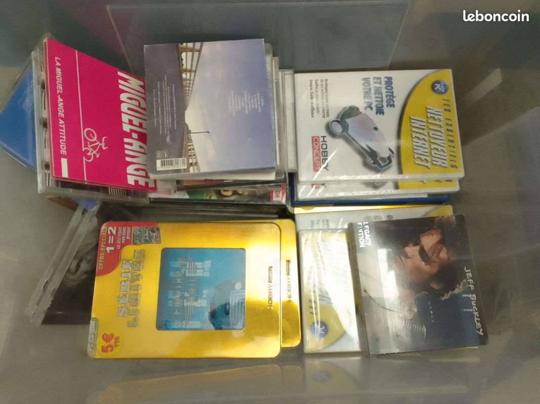 Lot 20 jeux pc et Cd (image 1)