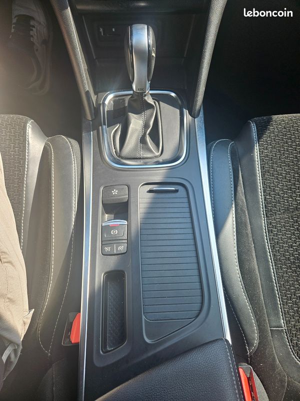 RENAULT MEGANE 1.2 TCE 130 ENERGY INTENS EDC BVa (image 18)