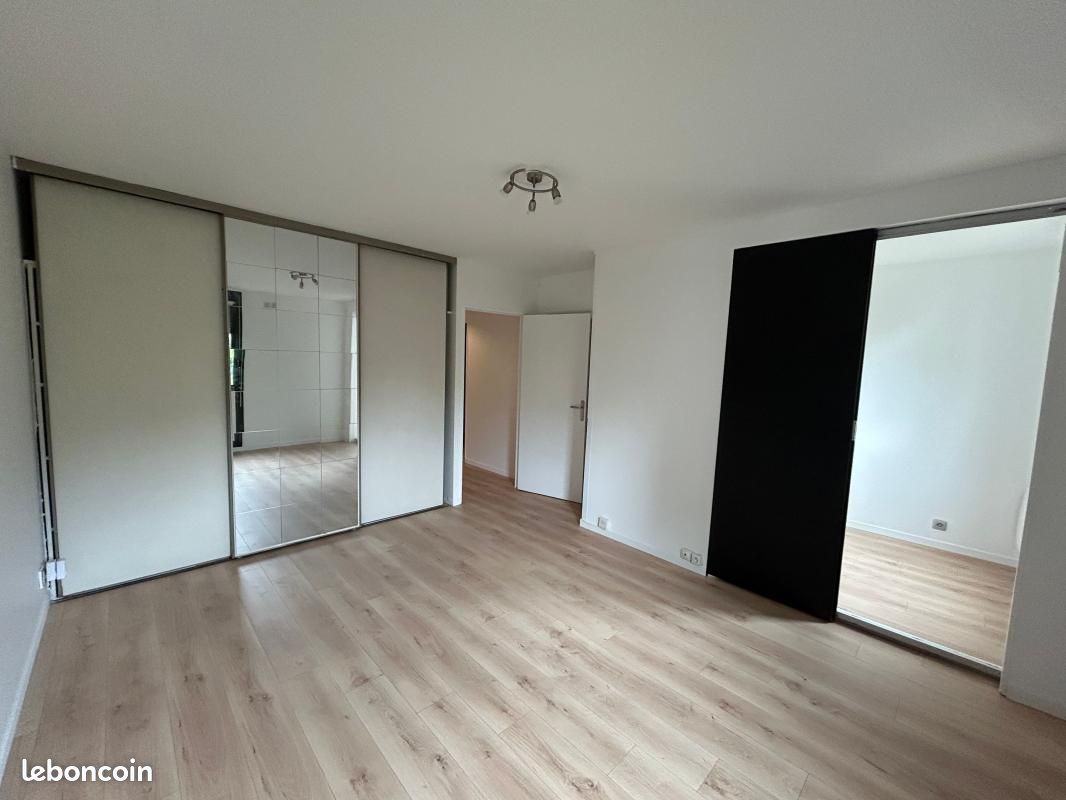 Appartement 1 pièce 33 m² · à Châtillon · 33 m² · 853 €/mois