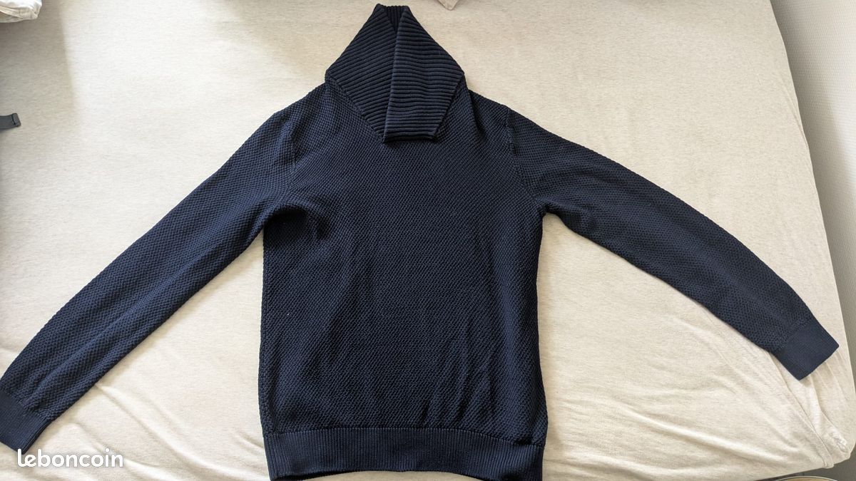Pull col roulé bleu foncé Jules taille M (image 1)