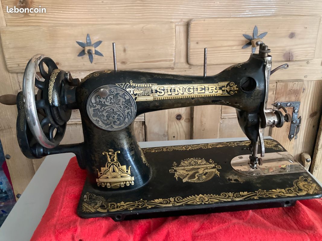 Ornement Noël Couture Ornement Machine à Coudre Vintage En Métal - Décoration Suspendue Pour Noël, Maison, Café - Fait Main - Collection Adulte Ornement Noël Couture Ornement Machine à Coudre Vintage En Métal - Décoration Suspendue Pour Noël, Maison, Café - Fait Main - Collection Adulte