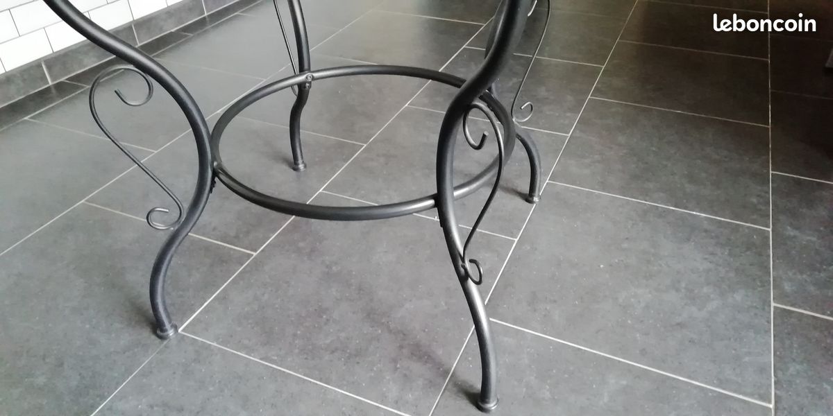 Table en verre (image 1)