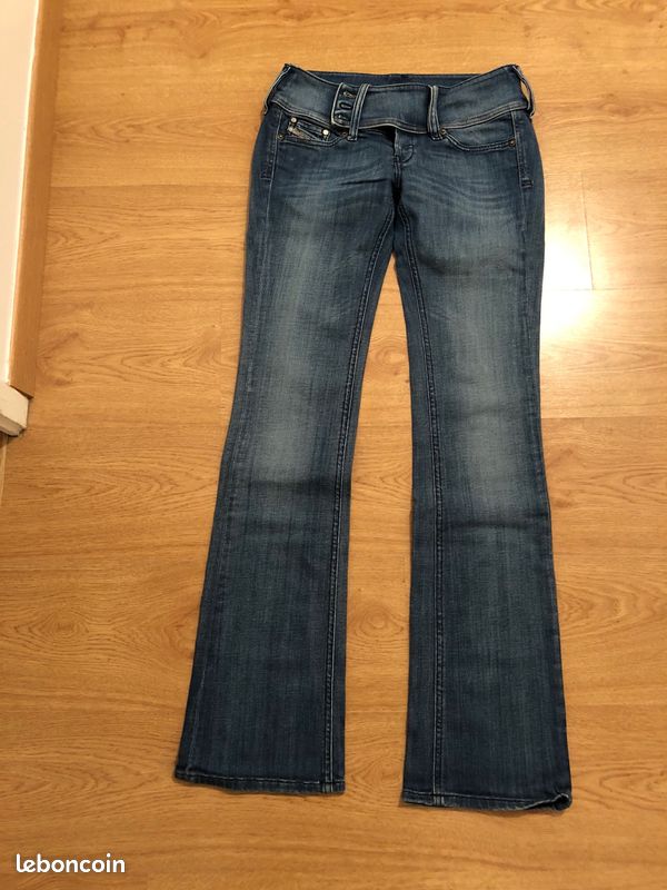 Jeans droits Diesel W29 (T 38-40) (image 1)