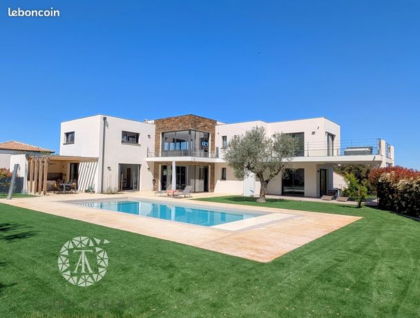 Villa 5 pièces 277 m²
