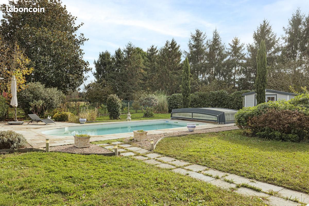 Maison 6 pièces 182 m² · à Saint-Vincent-de-Paul · 182 m² · 415 000 €