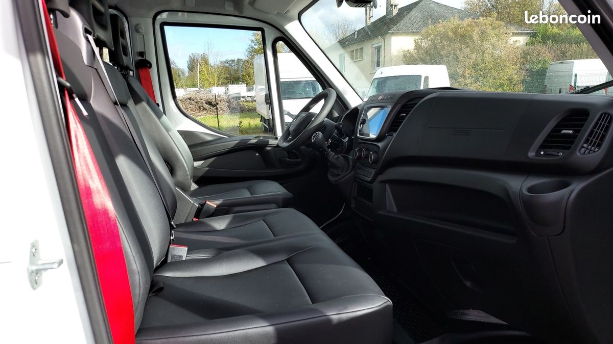 Iveco DAILY BENNE ALU JPM 6 PLACES 35C16H 3.0 DOUBLE CABINE +COFFRE (image 11)