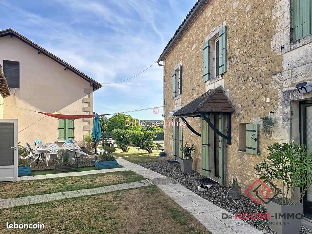 Maison 8 pièces 208 m² · à Saint-Médard-de-Mussidan · 208 m² · 345 000 €
