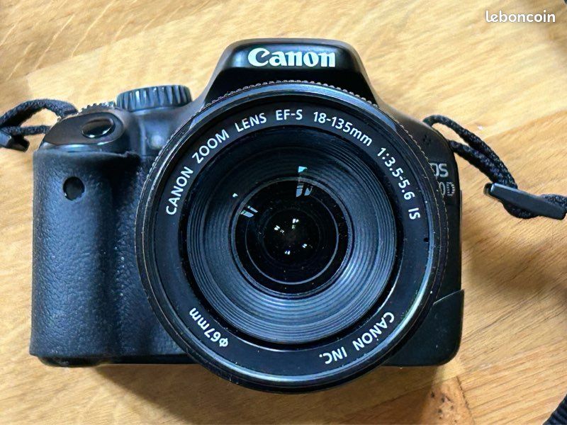Canon EOS 550D rebel + zoom EF-S 18-135 (image 1)