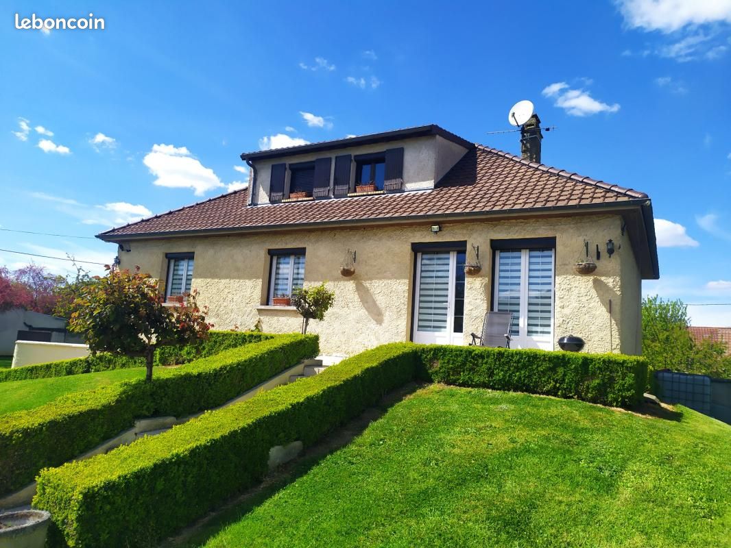Maison 6 pièces 103 m² · à Tremblay-les-Villages · 103 m² · 220 500 €