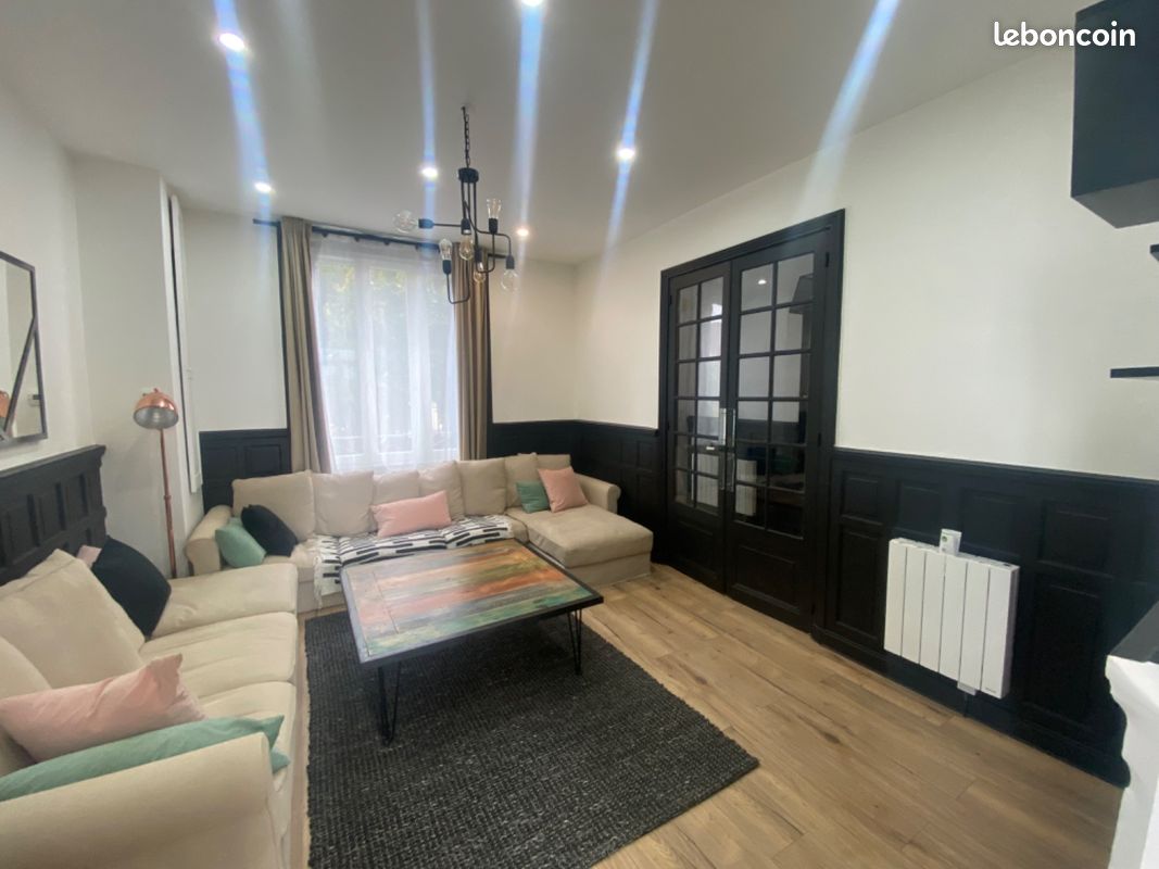 Maison 8 pièces 185 m² · à Montceau-les-Mines · 185 m² · 220 000 €