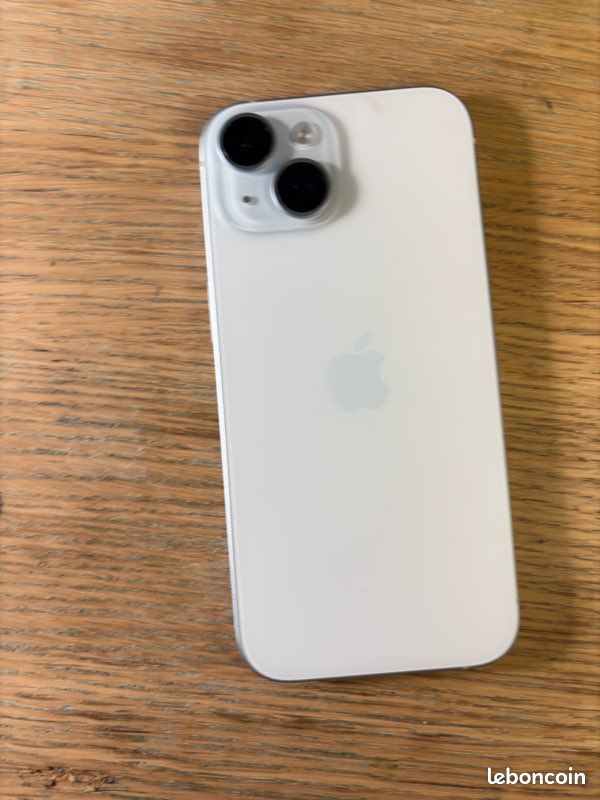 IPhone 15 neuf (écran cassé) (image 7)