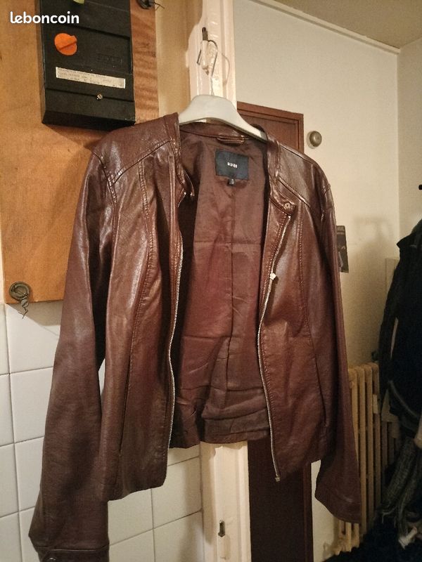 Veste Kiabi de couleur marron Bordeaux taille 38 (image 2)