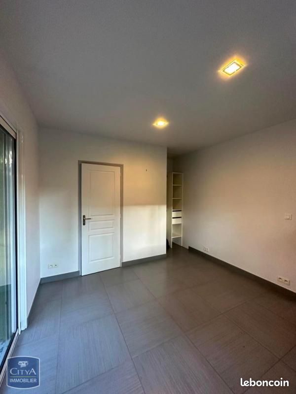 Maison a louer saint-nazaire - 5 pièce(s) - 118 m2 - Surfyn