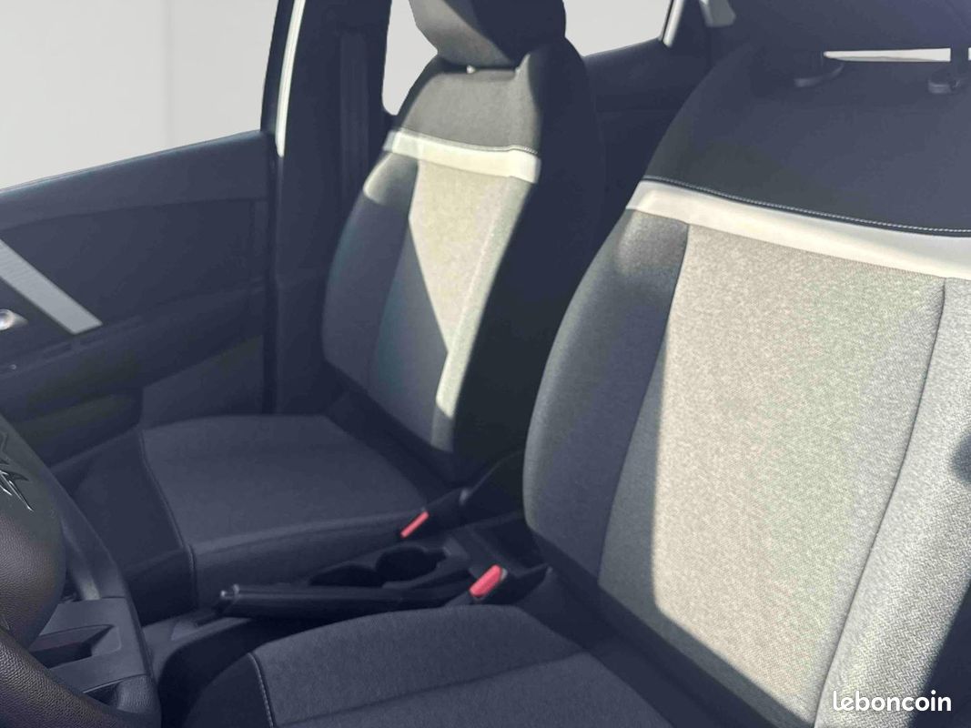 Citroen C4 PureTech 100 Live Pack Business (image 12)