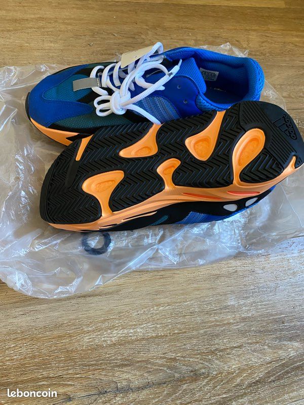 Yeezy wave runner (image 8)