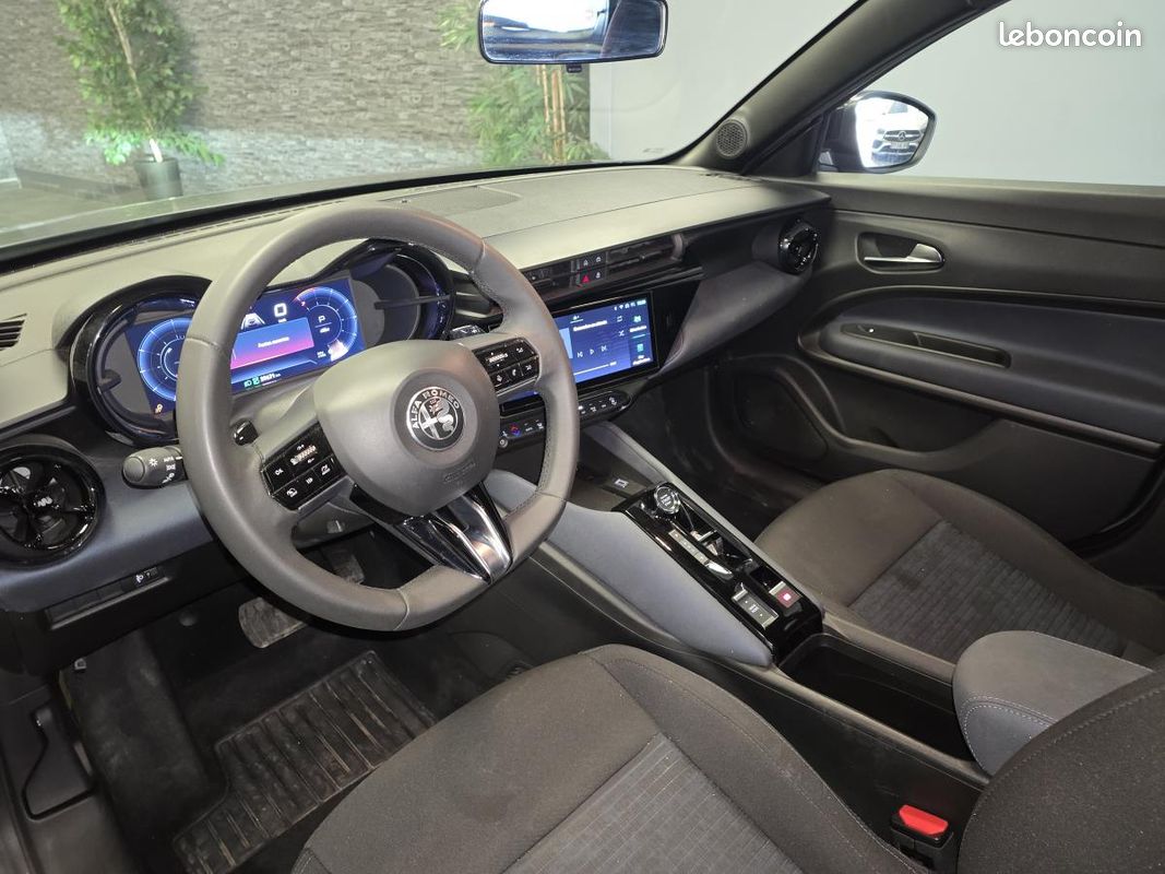ALFA ROMEO JUNIOR 1.2 Ibrida - 136 - BV eDCT6 (image 12)