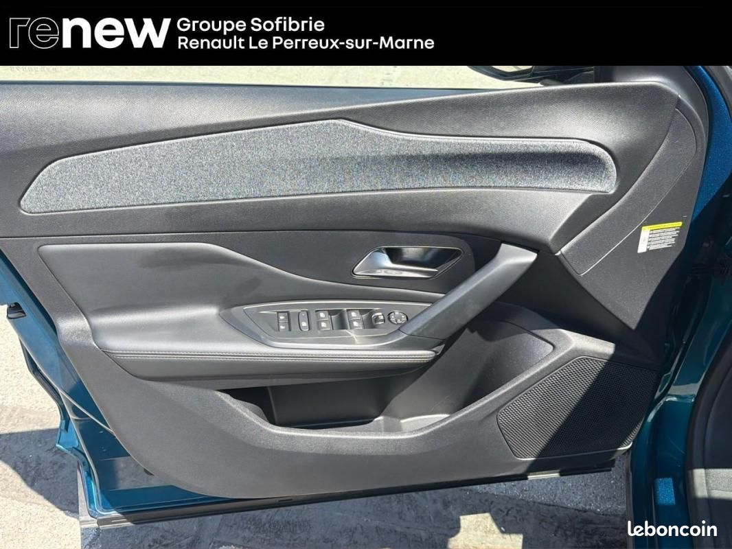 Peugeot 408 PHEV 225 e-EAT8 Allure Pack (image 16)