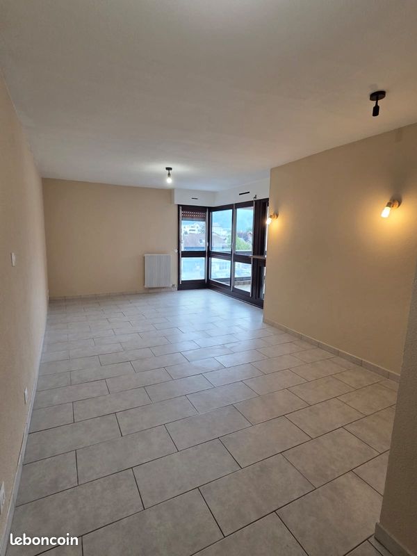 Appartement 3 pièces 69 m² · à Cluses · 69 m² · 1 000 €/mois