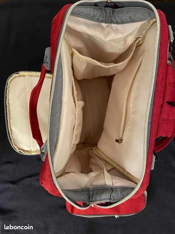 Sac à dos / Sac à langer rouge LEQUEEN - très bon état (image 3)