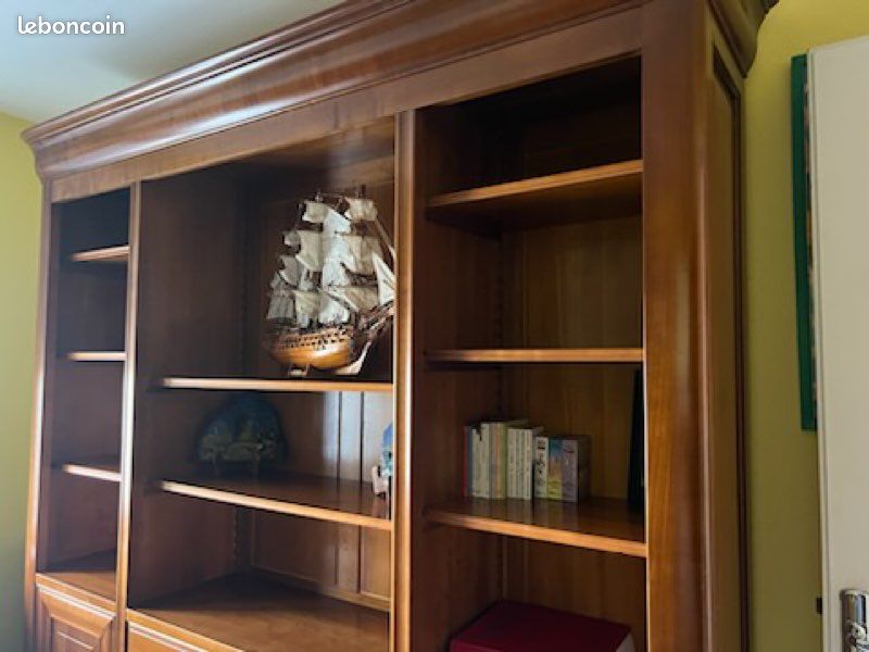 Bibliothèque en merisier massif (image 1)