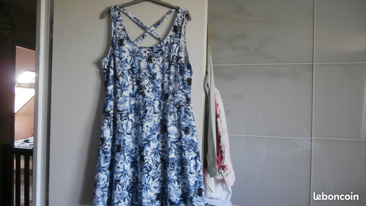 Robe neuve h et m taille xl (42/44) (image 1)