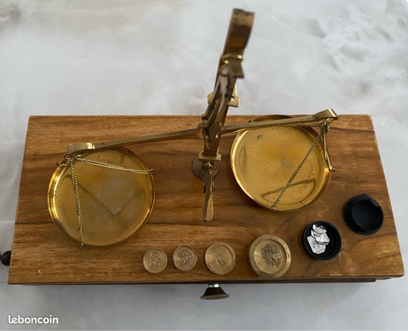 Balance romaine Vintage laiton et mabre