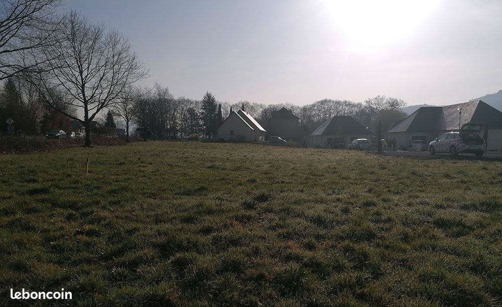 Terrain 885 m² Saint Come D Olt · à Saint-Côme-d'Olt · 59 000 €
