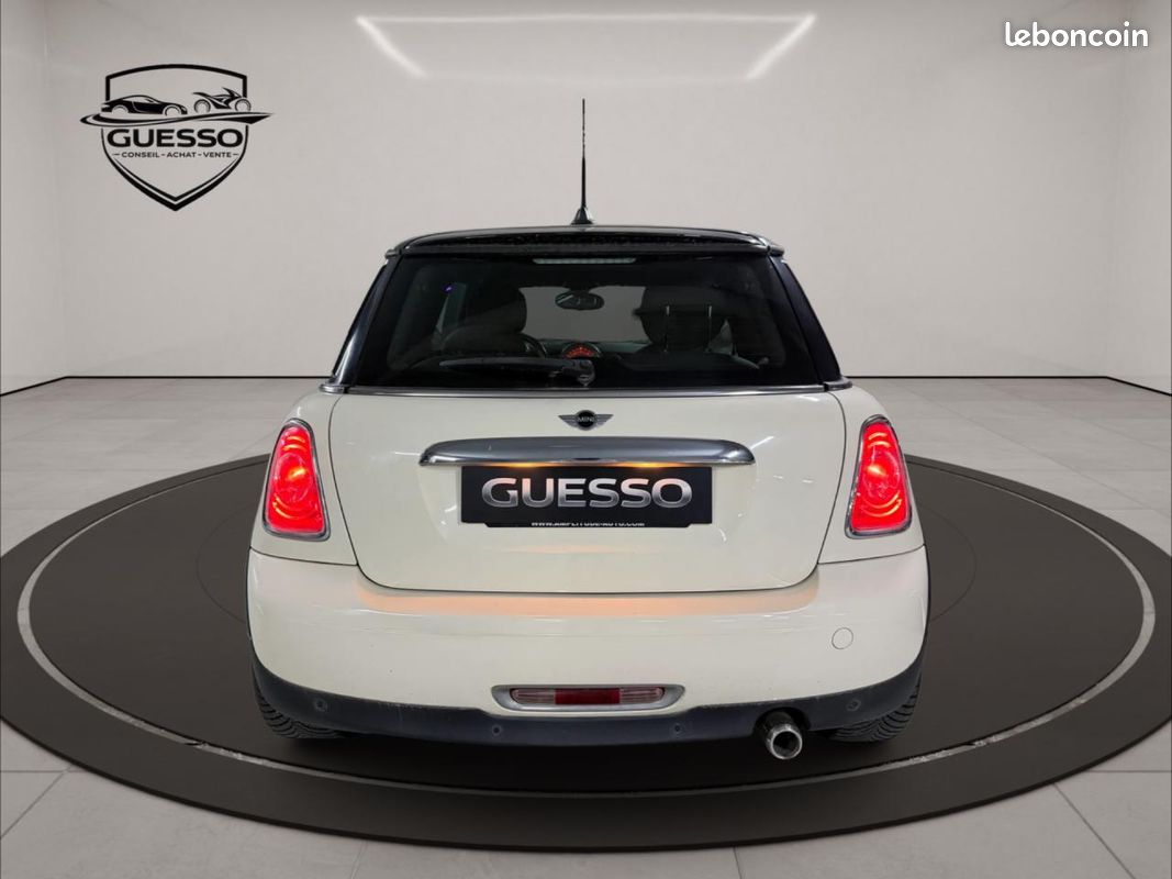 MINI COOPER D 1.6 112 ch Pack Chili (image 5)