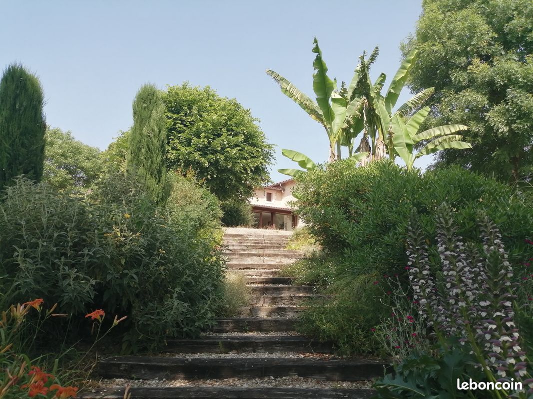 Maison 5 pièces 124 m² · à Allemans · 124 m² · 200 000 €