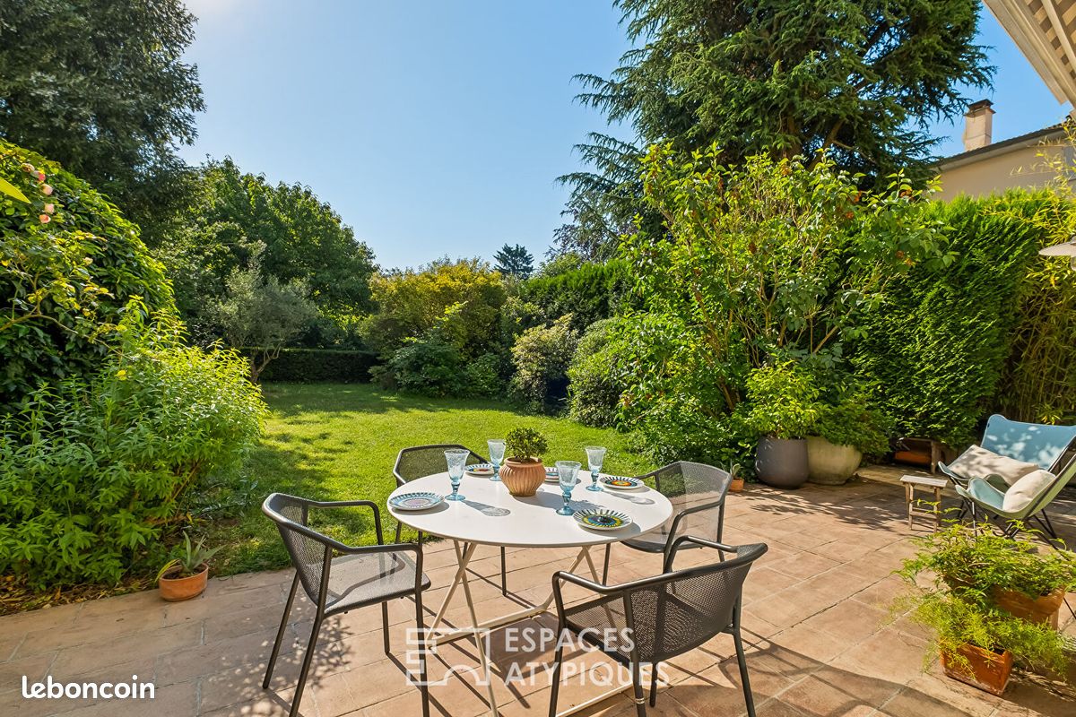 Maison 5 pièces 160 m² · à Sainte-Foy-lès-Lyon · 160 m² · 670 000 €