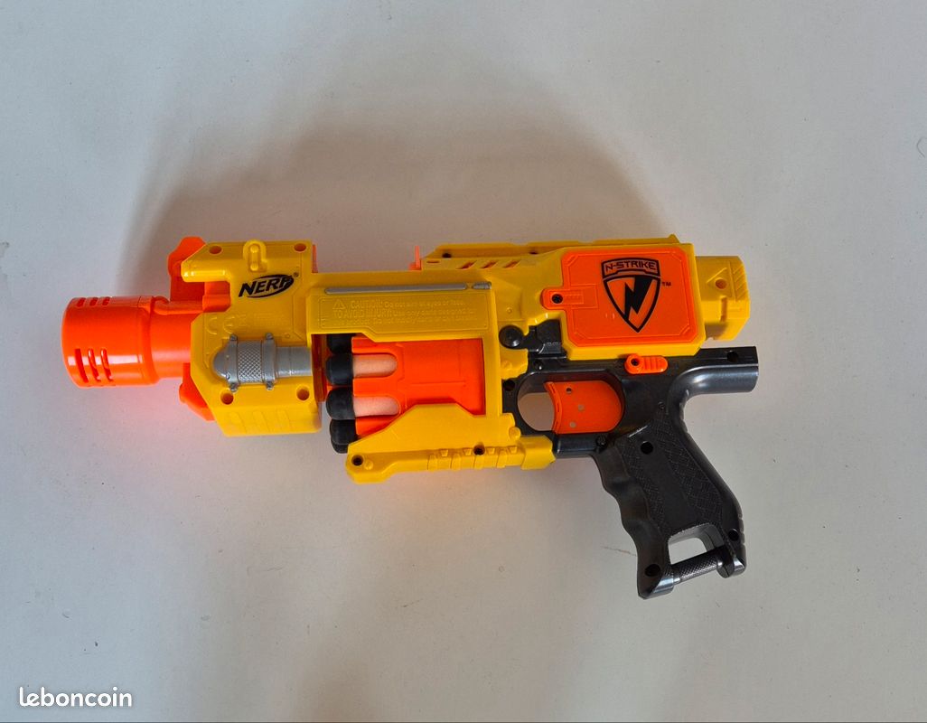 Pistolet avec cartouches (image 4)