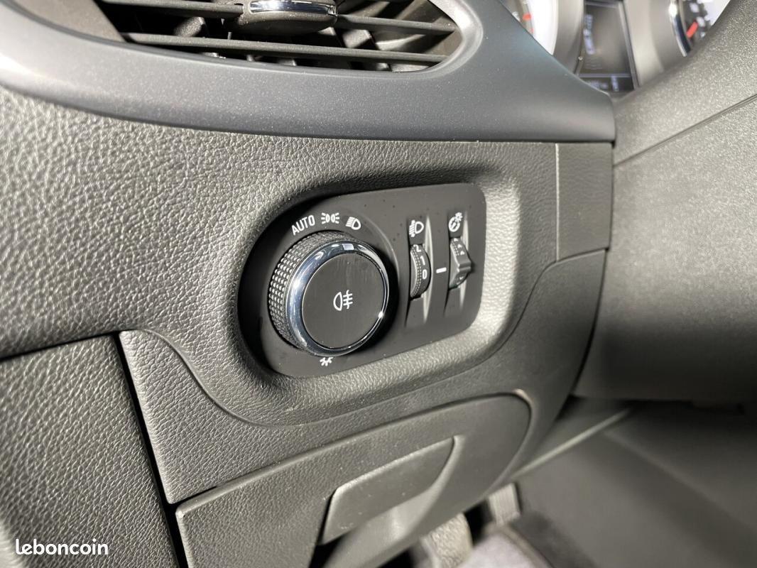 Opel Astra 1.5 D 105 CV EDITION GPS CARPLAY (image 9)