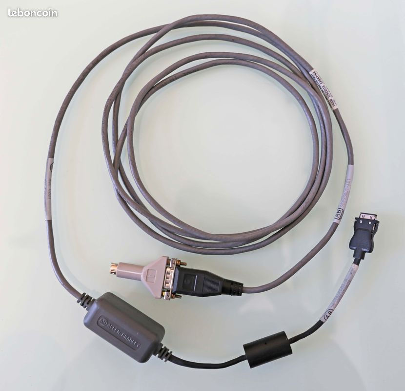 Câble de communication / transmission Allen Bradley 1784-PCM5/B (image 1)