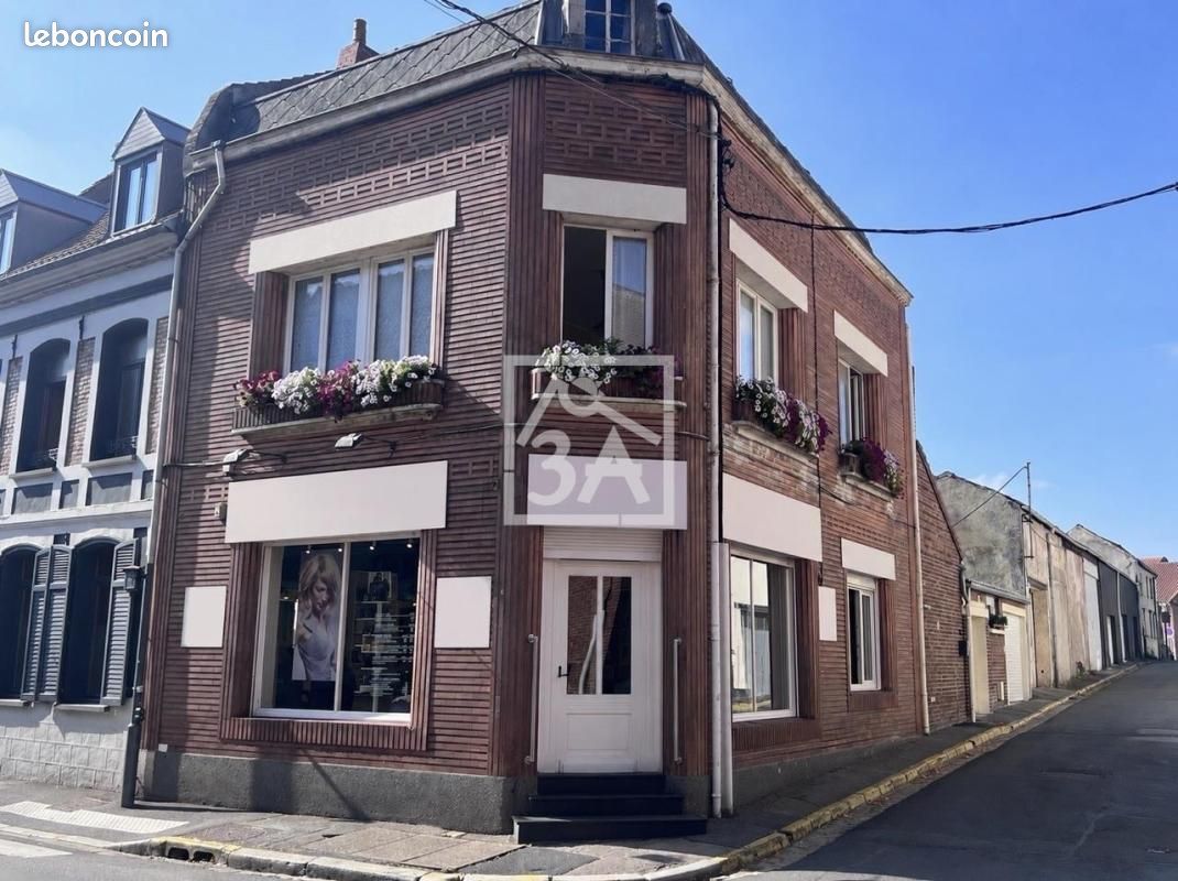 Immeuble 6 pièces 140 m² · à Lillers · 140 m² · 100 000 €