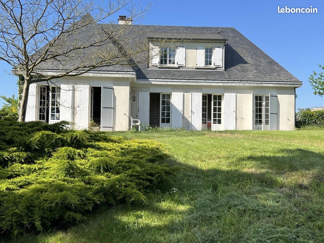 Maison 7 pièces 160 m² · à Rives-du-Loir-en-Anjou · 160 m² · 365 750 €