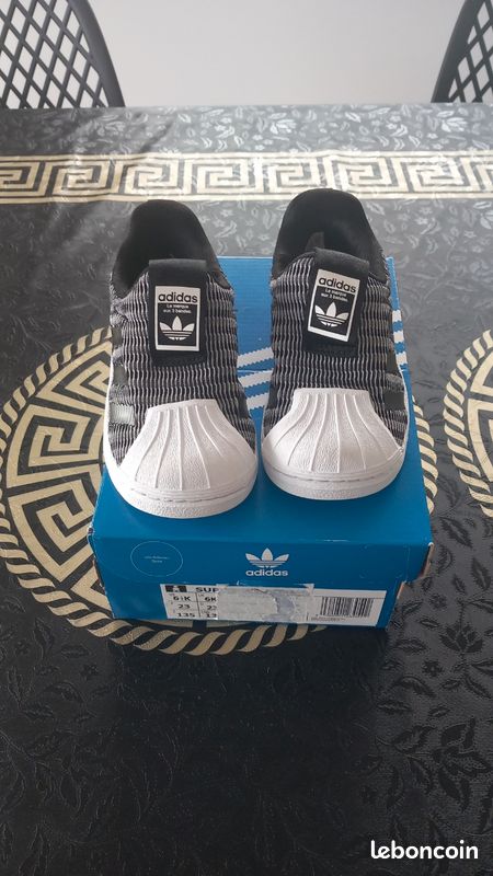 Baskets adidas pointure 23 (image 2)