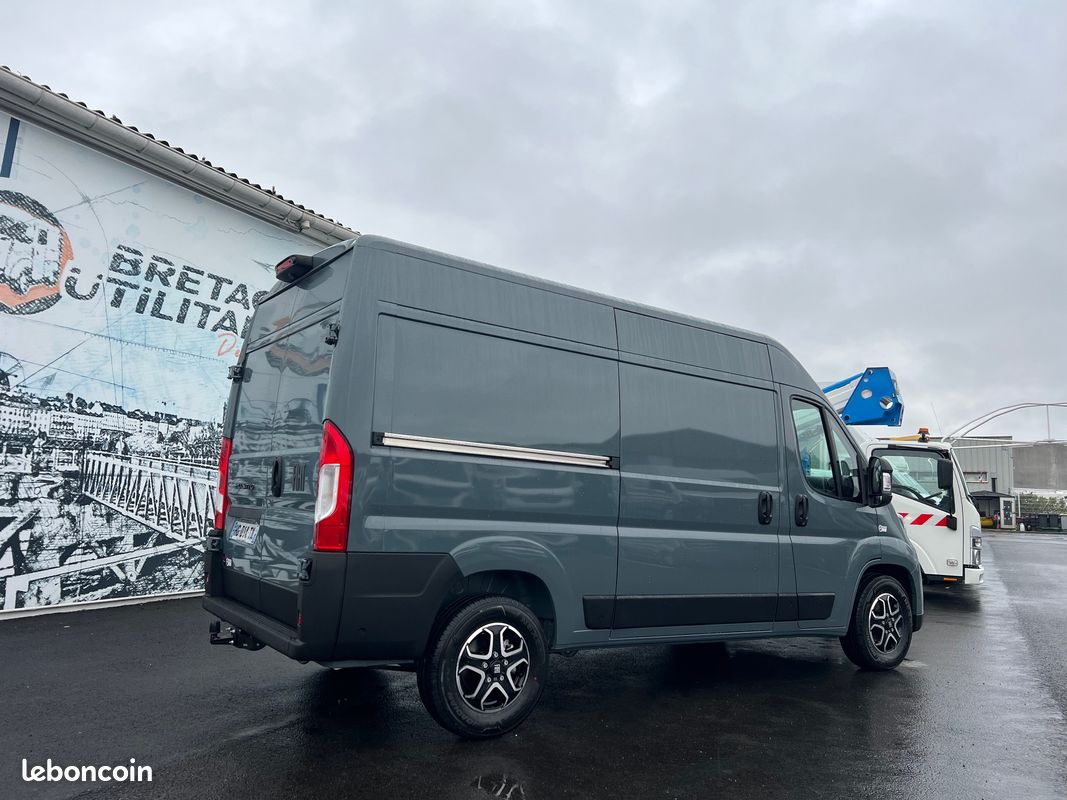 35950 ht Ducato L2H2 180 cv 3.5 Maxi BVA8 Pack Premium Connect + (image 8)