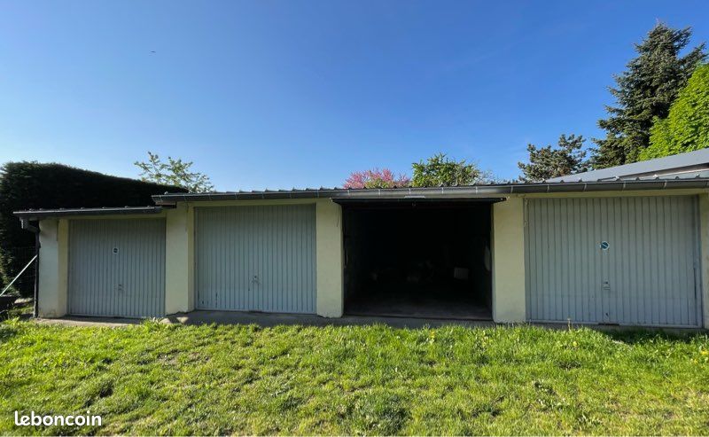 Garage fermé à Thann · 85 €