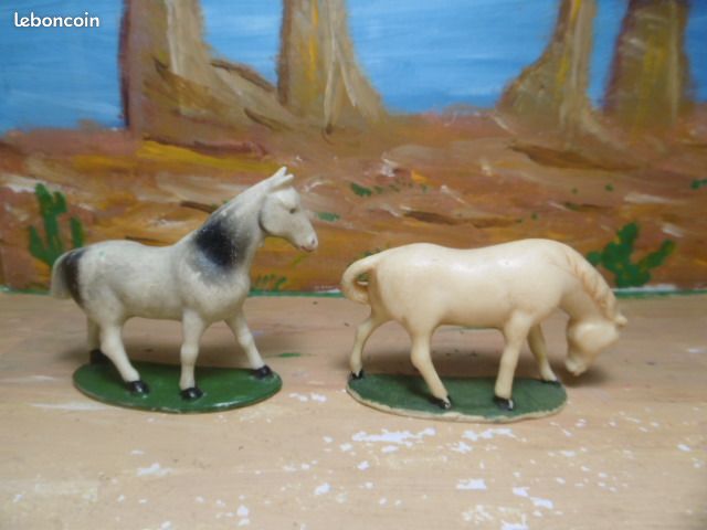 Figurine Starlux - Poulain De La Ferme - Échelle 1:32 - Plastique Peint - Occasion Excellent état