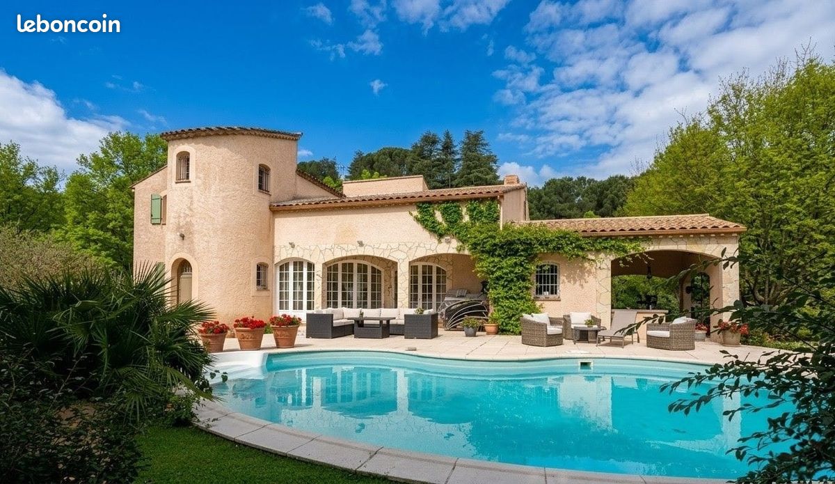 Maison 10 pièces 250 m² · à Le Vigan · 250 m² · 379 000 €