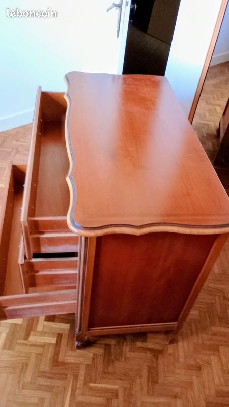 Commode en bois (image 2)