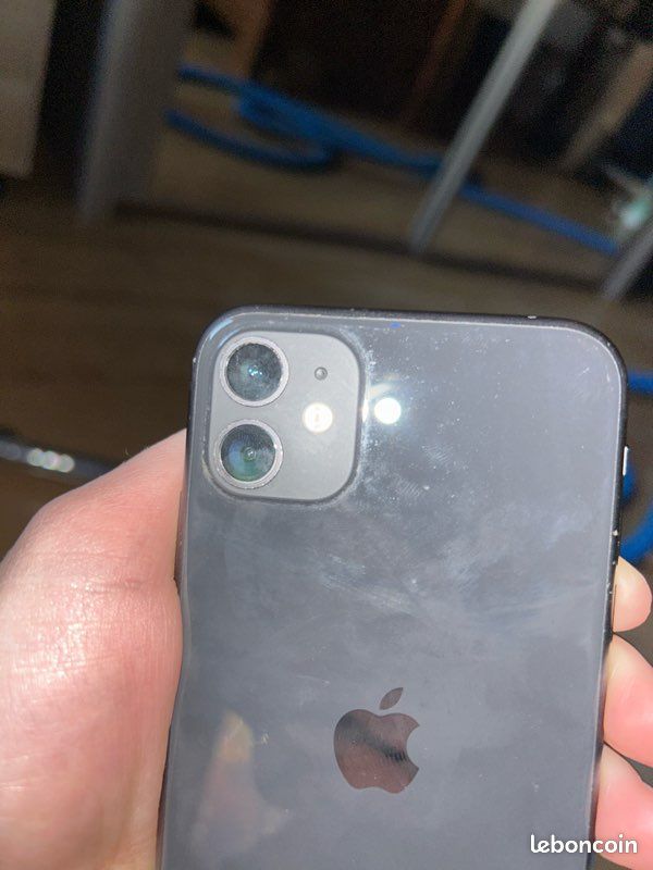 IPhone 11 (image 3)