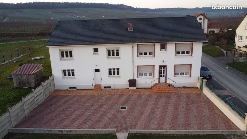 Maison 12 pièces 300 m² · à Bergères-lès-Vertus · 300 m² · 190 000 €