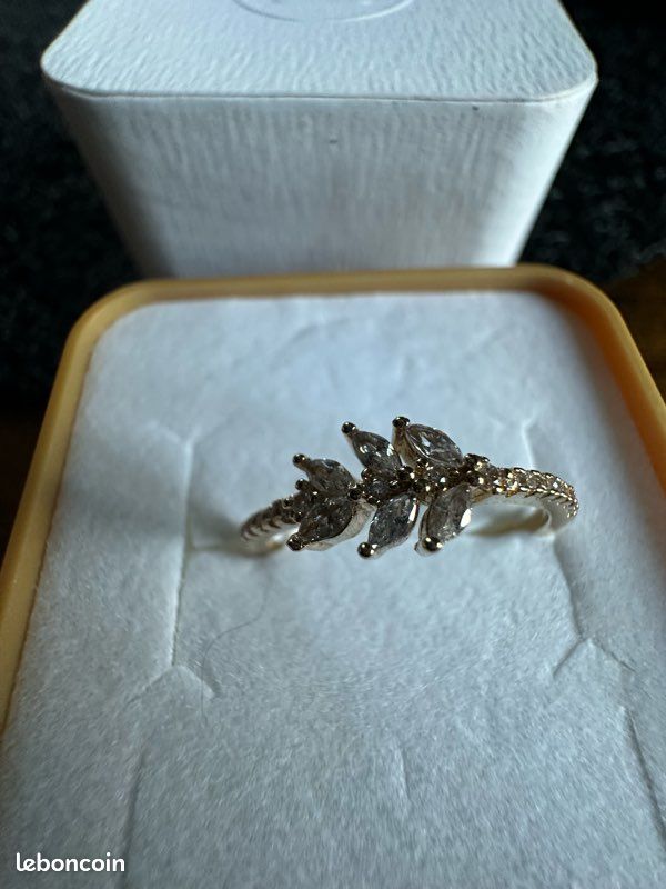 Bague En Or Blanc Plaqué - Taille 54 - Occasion - Bijou Minimaliste Et Élégant