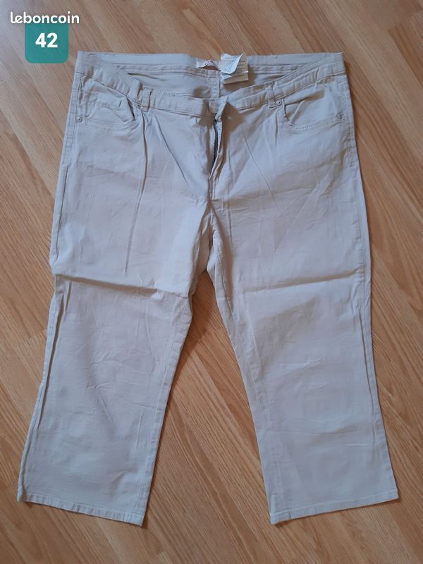 Pantacourt/bermuda femme taille 42 , 4 euros l'un (image 2)