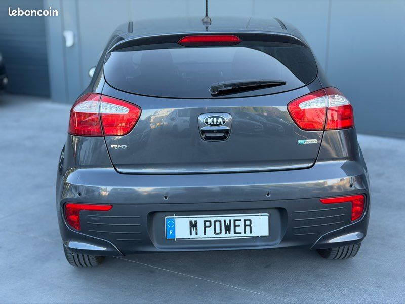 Kia rio 1.2 i-ccvt 85 cv premium / 5 portes (image 5)